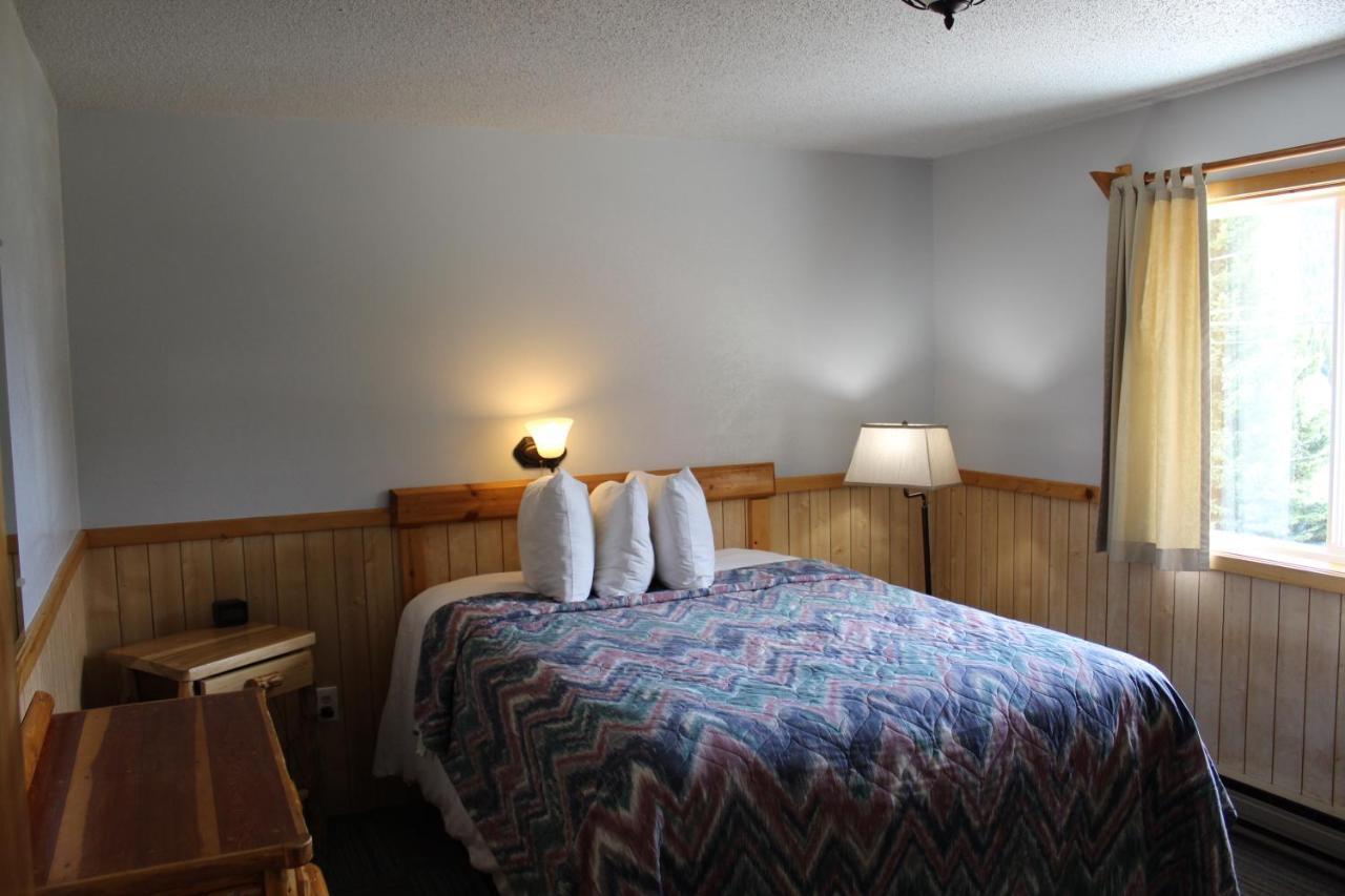 Alpine Motel Of Cooke City Eksteriør bilde