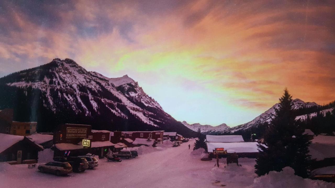 Alpine Motel Of Cooke City Eksteriør bilde