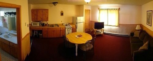 Alpine Motel Of Cooke City Eksteriør bilde